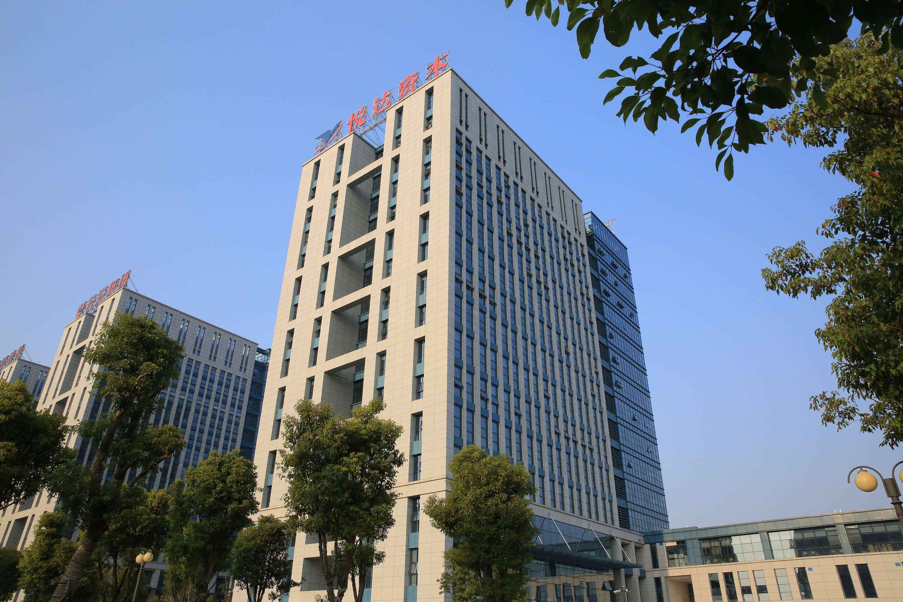 20220825191510_37h0s229df w66.com本钱-_眸目压缩.jpg